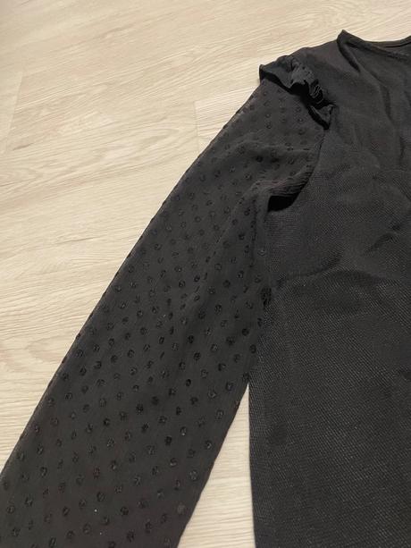 Čierna blúzka s transparentným rukávmi vek.m-l, zara,m