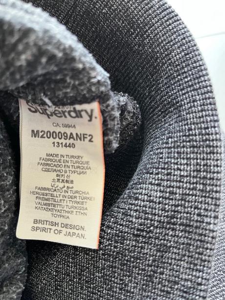 Mikina stredne šedej farby, superdry,m