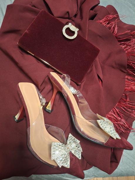 Spoločenske šaty, 36