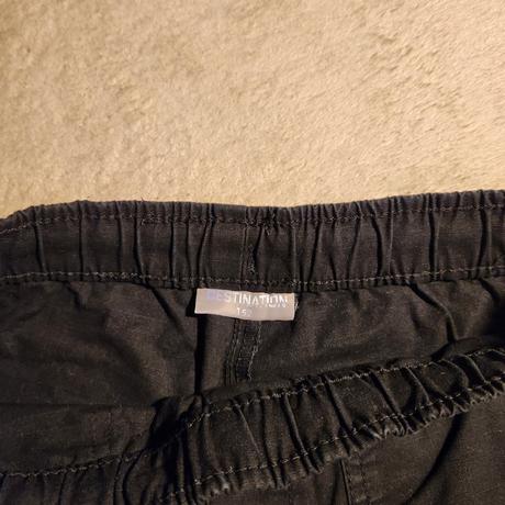 Čierne pohodlné nohavice, 152