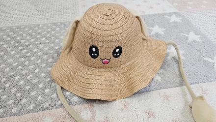 Klobúk s uškami, 140