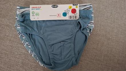 7 ks chlapčenské slipy nové, 134