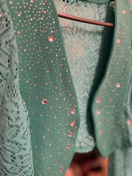 Tyrkysové bolerko prehoz na šaty krajkovany, s