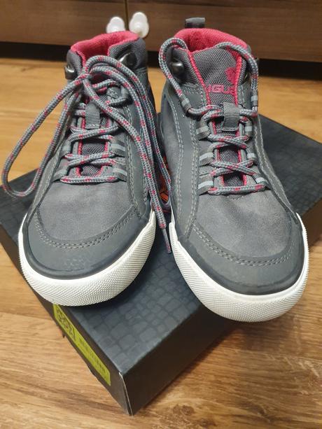 Nove topanky v.30, 30