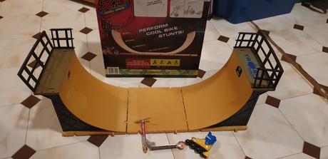 Skate park, cca 50x15 cm, 