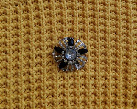 Sveter so stojačikom + brošňa, bonprix,40 / 42 / l