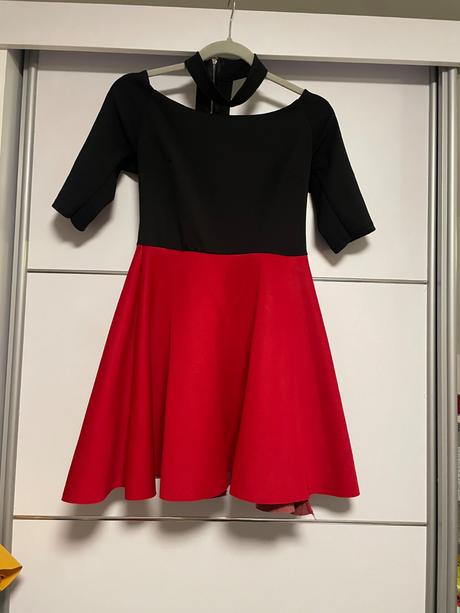 Predám červeno - čierne šaty okolo krku, 