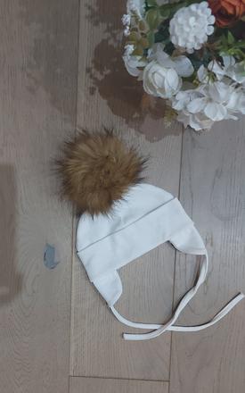 Čiapka s bombrlcom, 68