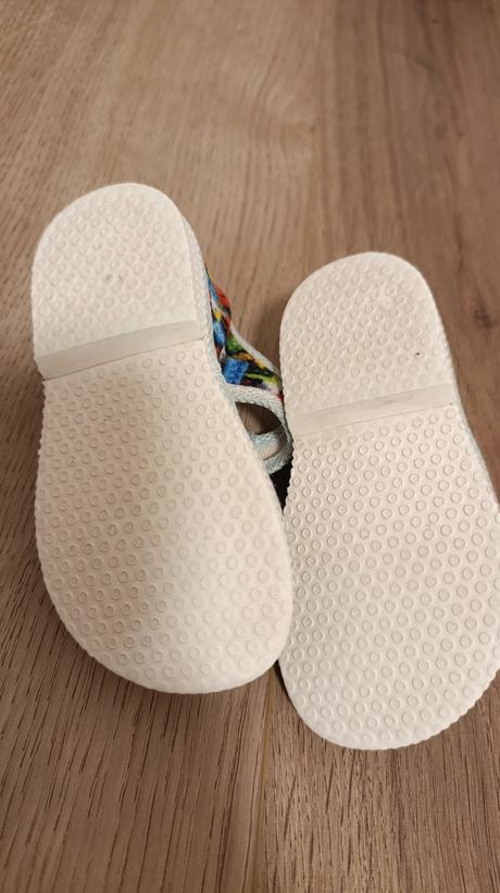 Papučky manik vzor lego, manik