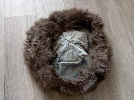 Stará retro baranica s brmbolcom, 