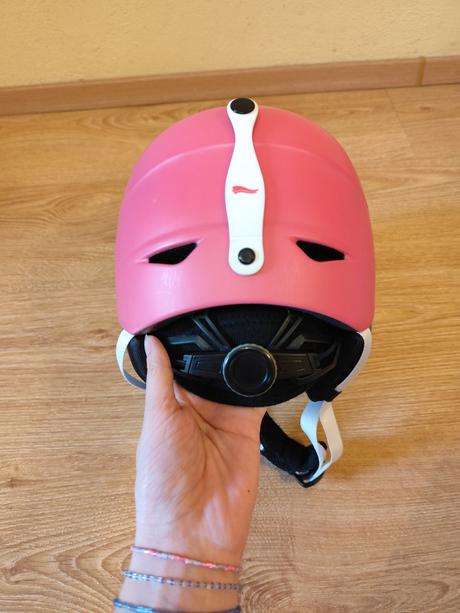 Lyžiarska prilba 52-55cm, l