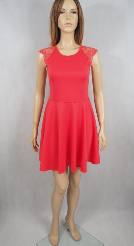 Kvalitné úpletové šaty club l, 38