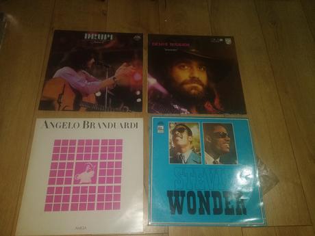 Rôzne vynilové platne,