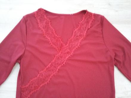 Nové tričko s krajkou uni vrubkované s visačkou, 