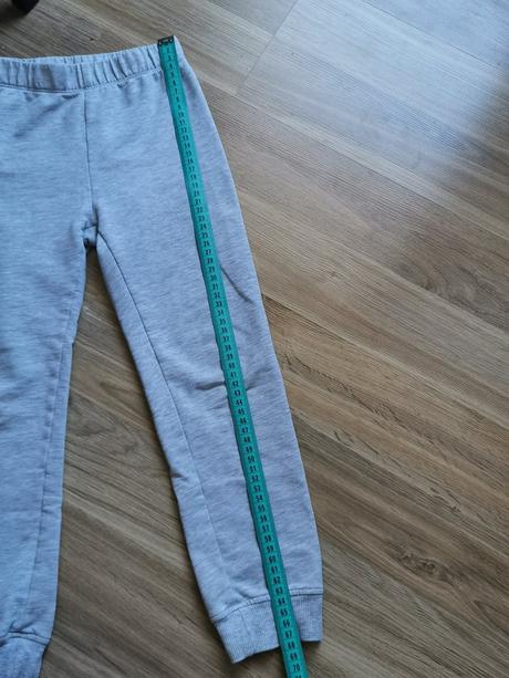 Dievčenské tepláky, decathlon,128