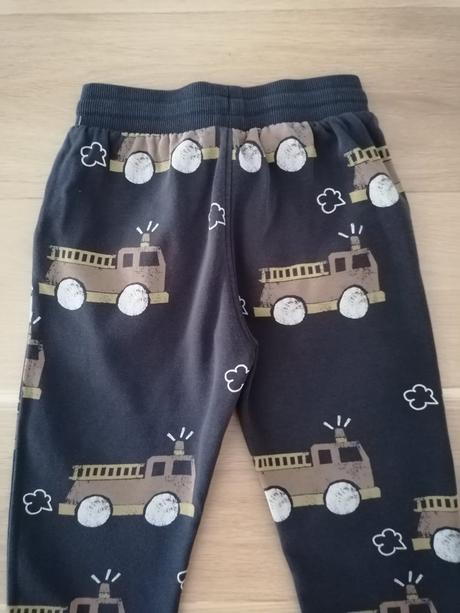 2x tepláky, george,116