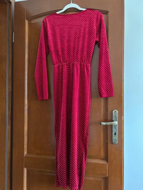 2x oblečené zamatové šaty 36, 36