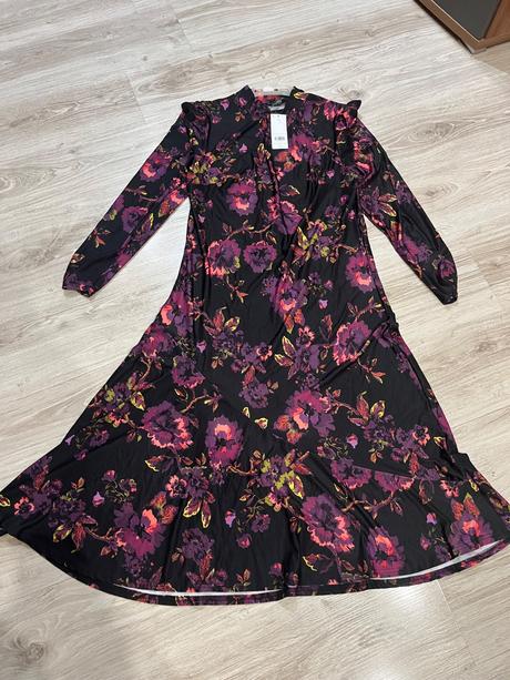 Krásne kvetovane šaty, dorothy perkins,44