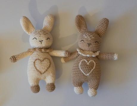 Zajačik - set hrkálka a hračka,