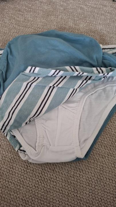 7 ks chlapčenské slipy nové, 134