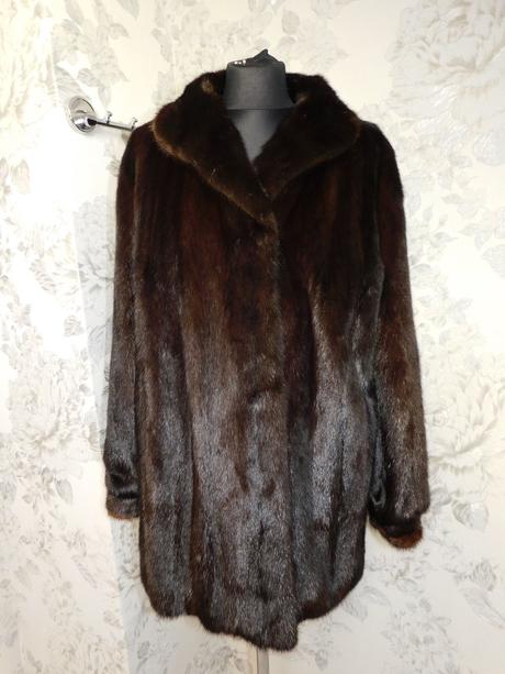 Velmi pekny norkovy kožuch, 46