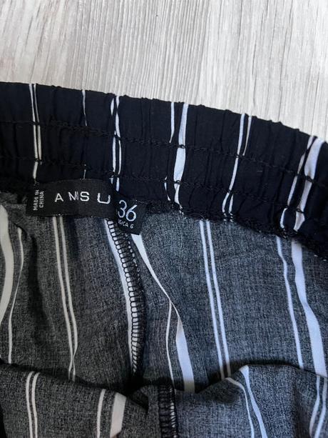 Dvoje letné tenké nohavice, amisu,38