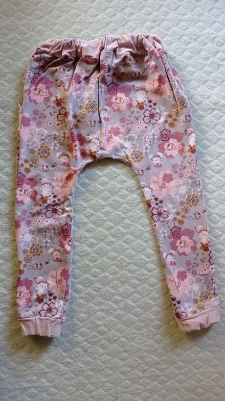 Kvetove handmade teplaky, 104