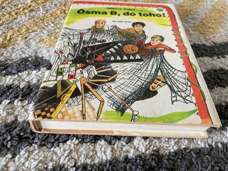 Ôsma b, do toho-prvé vydanie 1990, 