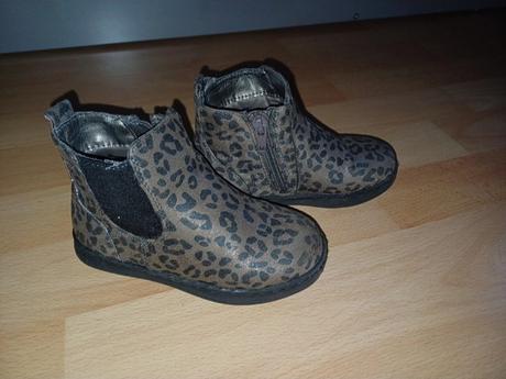 Prechodne nizke čižmičky, f&f,25