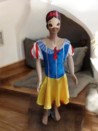 131. snehulienka veľ. s-m,