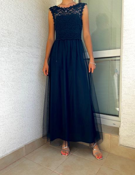 Spoločenské šaty, 34