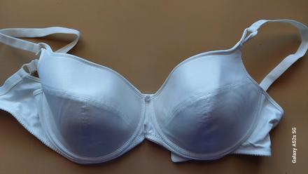 Podprsenka triola t-šev 75f (model 22000), triola,75f