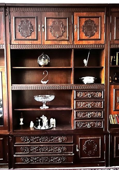 Obývačková vyrezávaná zostava, 