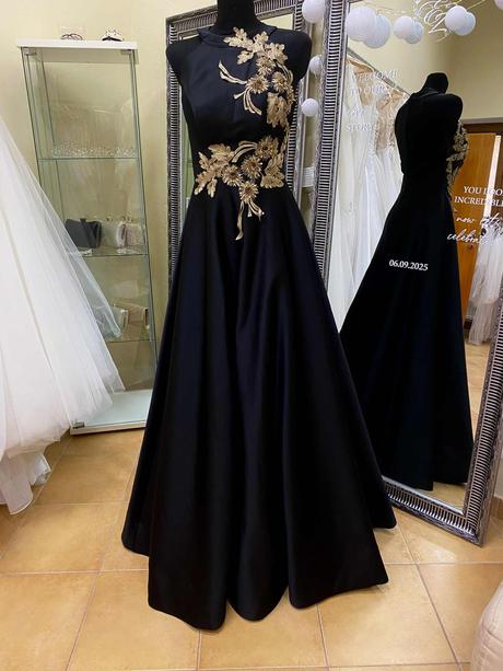 Luxusné spoločenské šaty black gold elegance, xs
