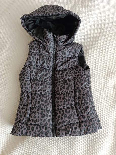 Vetrovka bez rukávov, 134