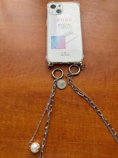 Silokonovy obal na iphone 13,