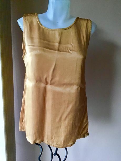 Zlatistý top /23, esmara,40