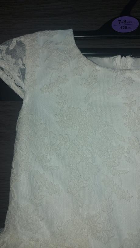 Saty na svadbu oslavu, 128