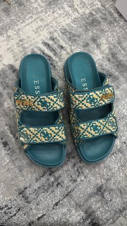 Šlapky guess, guess,38