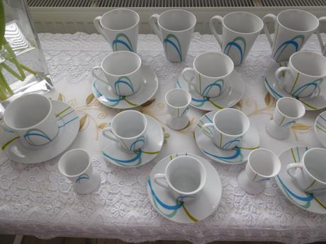 Porcelánová sada na čajík+kapučíno+kávičku-nová, 