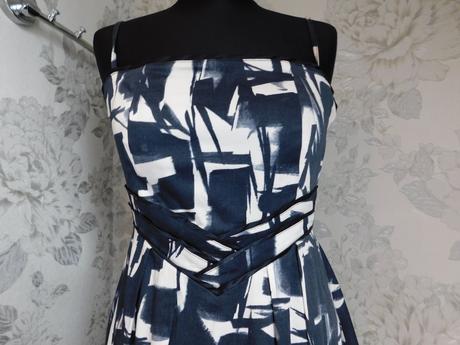 Kvalitne velmi pekne šaty, 36