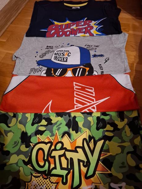 Balík oblečenia, 122–134