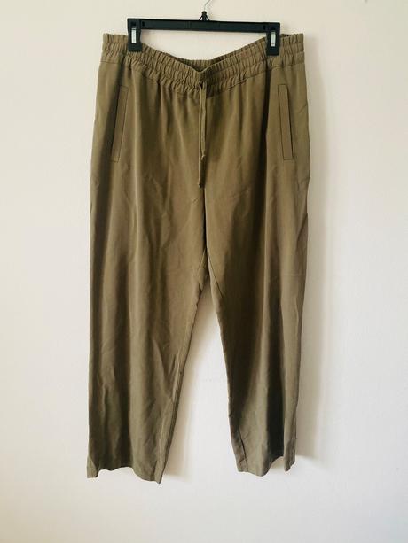 Makyta ľahké nohavice, 42