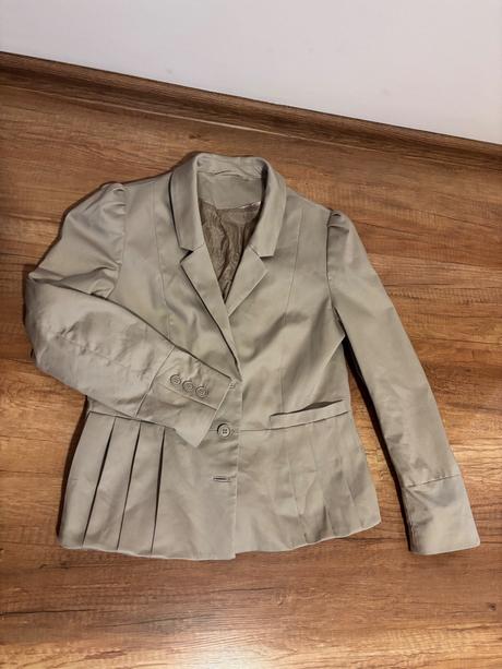 Krásne elegantne damske sako veľ s, s