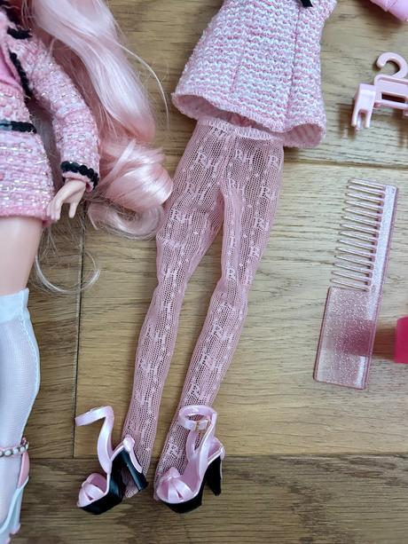 Rainbow high fashion bábika bella parker,