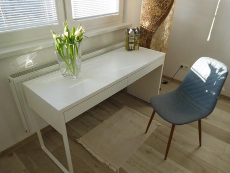 Stol písací biely  142 x 50 cm + stolička pevná,, 