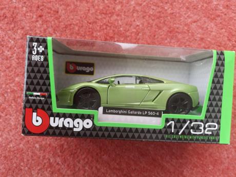 Bburago lamborghini gallardo model z kovu 1/32,