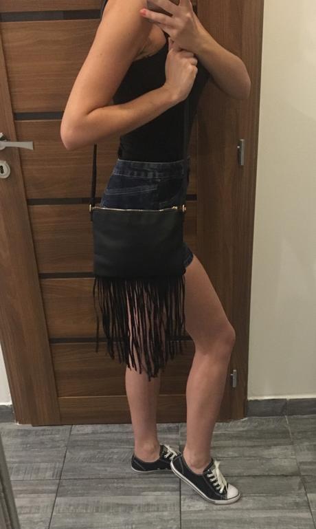 Kabelka so strapcami, 