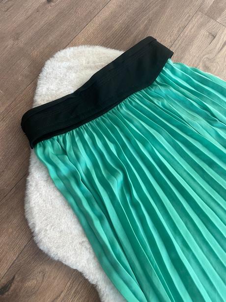 Saténová zelená sukňa, zara m, zara,m