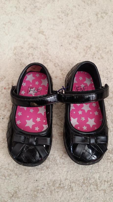 Čierne lakovky veľ.22, f&f,22